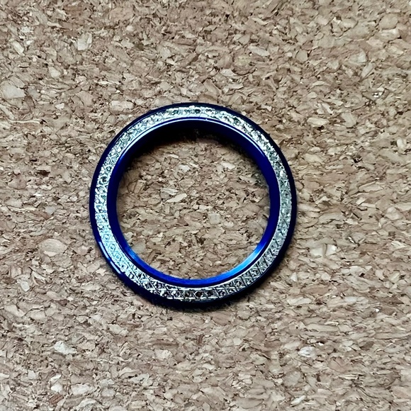 Gucci Watch Bezel – Blue & Silver – Swiss Made – Original Box - Picture 5 of 6